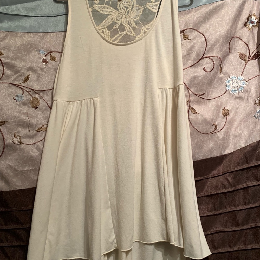 Sleeveless tunic